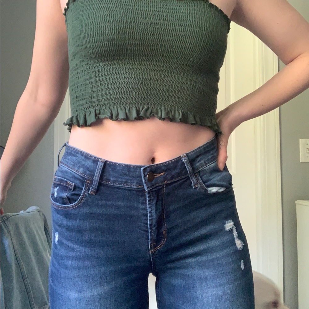 Greta pair of old navy rockstar jeans